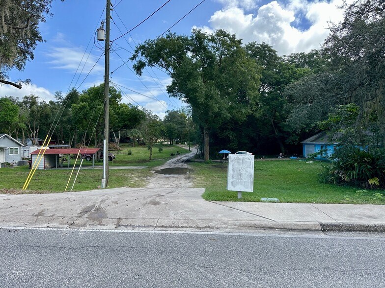935 Thompson Rd, Apopka, FL à vendre - Photo de l’immeuble – Image 2 sur 7