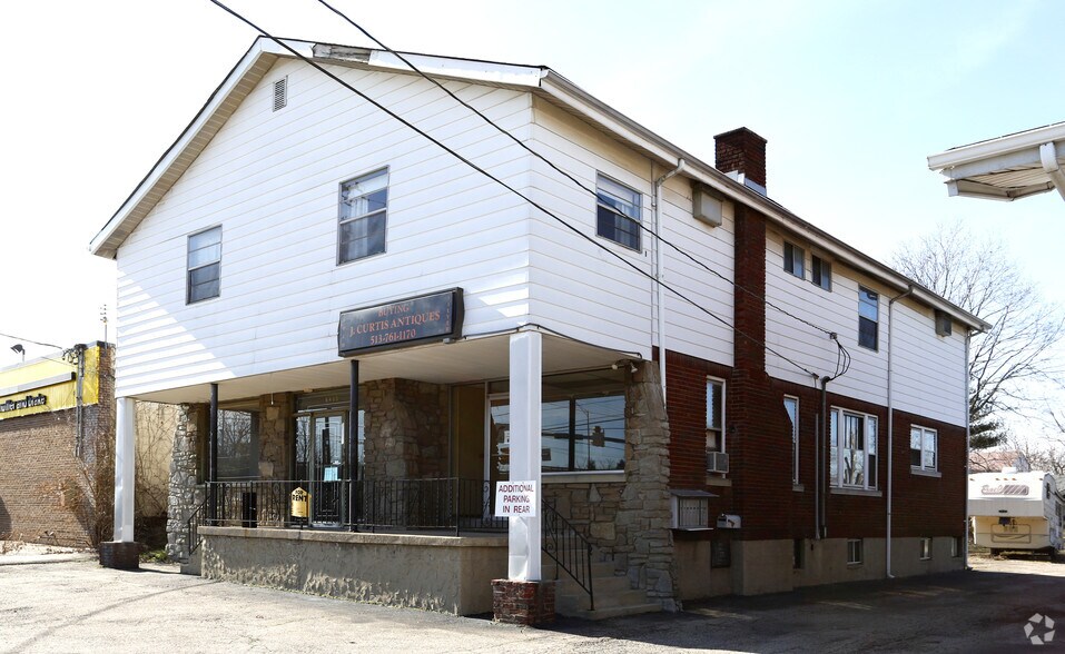 8405 Reading Rd, Cincinnati, OH à vendre - Photo de l’immeuble – Image 2 sur 3