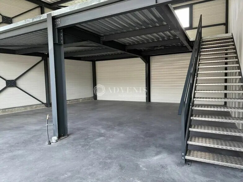 Local commercial dans Limas à louer - Photo intérieure – Image 3 sur 12