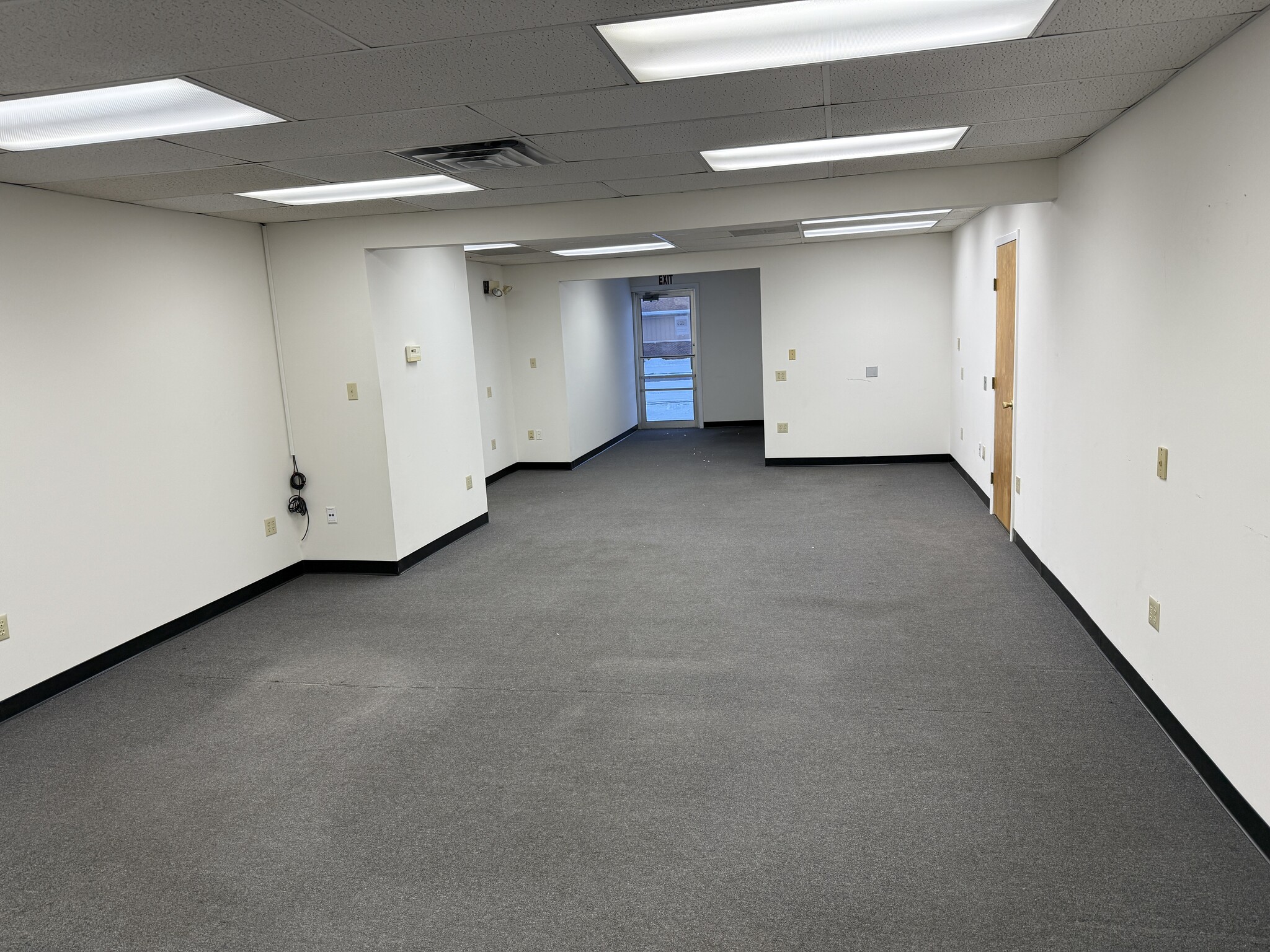 156 S Flynn Rd, Westville, IN à louer Photo intérieure– Image 1 sur 3