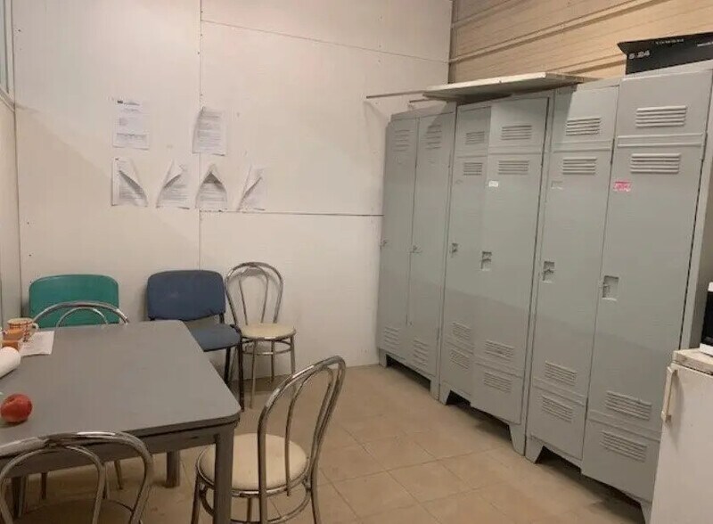 Local d’activités dans Varetz à louer - Photo intérieure – Image 3 sur 3