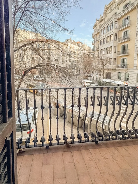 View Photo