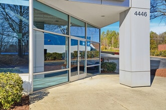 4444-4446 South Blvd, Charlotte, NC à louer Photo intérieure– Image 2 sur 4