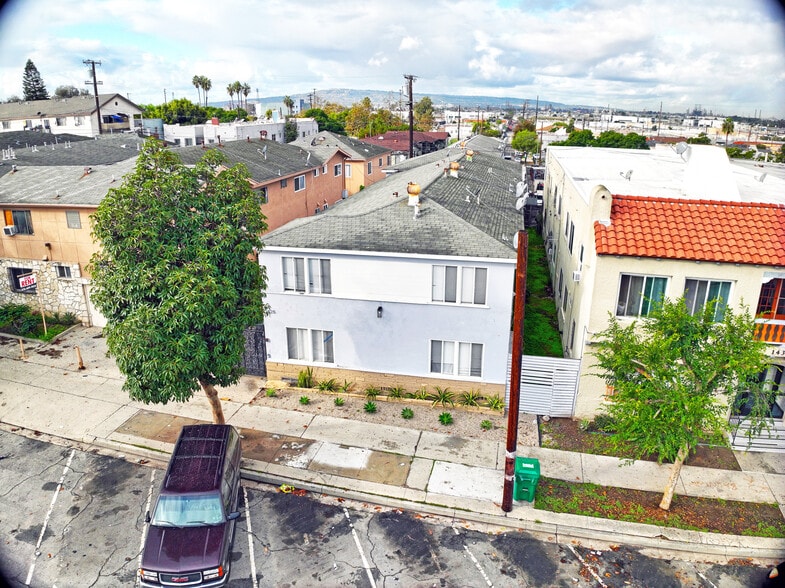 1425 Cedar Ave, Long Beach, CA à vendre - Photo de l’immeuble – Image 3 sur 8