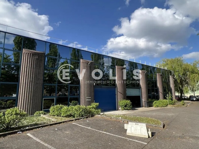 3-7 Avenue Des Frères Lumières, Villiers-sur-Marne à louer - Photo de l’immeuble – Image 1 sur 11