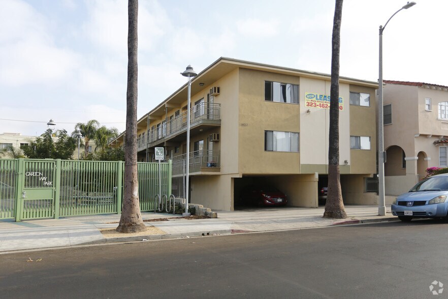 5923 Carlton Way, Los Angeles, CA à vendre - Photo principale – Image 1 sur 7