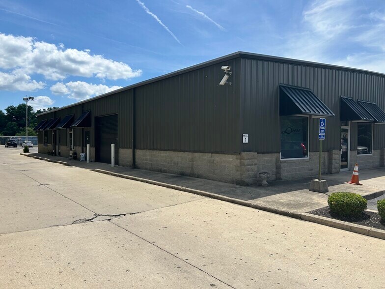 2107 E Home Rd, Springfield, OH à louer - Photo de l’immeuble – Image 2 sur 9