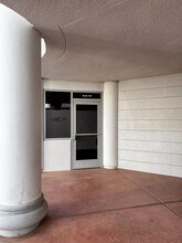 74785 Highway 111, Indian Wells, CA à louer Photo intérieure– Image 2 sur 20