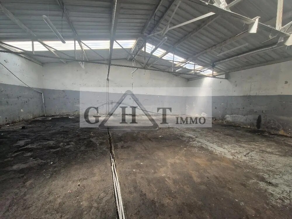 Industriel/Logistique dans Livry-Gargan à vendre Photo de l’immeuble– Image 1 sur 8