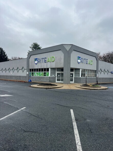 2 Cumberland St, Lebanon, PA à louer - Photo de l’immeuble – Image 1 sur 4