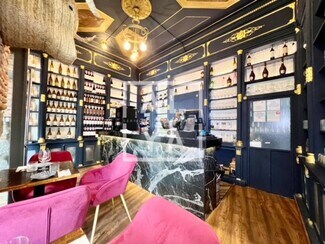 Plus de détails pour Local commercial à louer