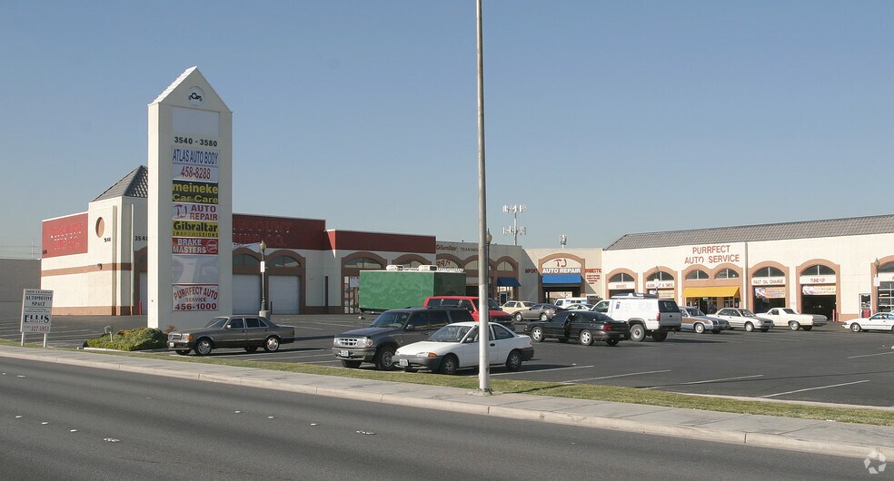 3540 E Tropicana Ave, Las Vegas, NV à vendre - Photo de l’immeuble – Image 2 sur 31