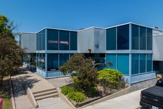 Plus de détails pour 445 Midwest Rd, Toronto, ON - Industriel/Logistique à louer