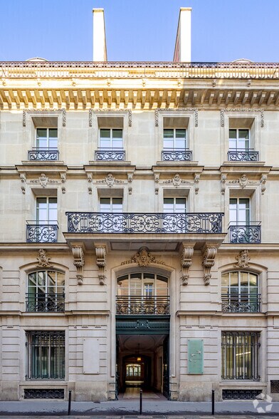 8-12 Rue Sainte-Cécile, Paris à louer - Photo de l’immeuble – Image 3 sur 5