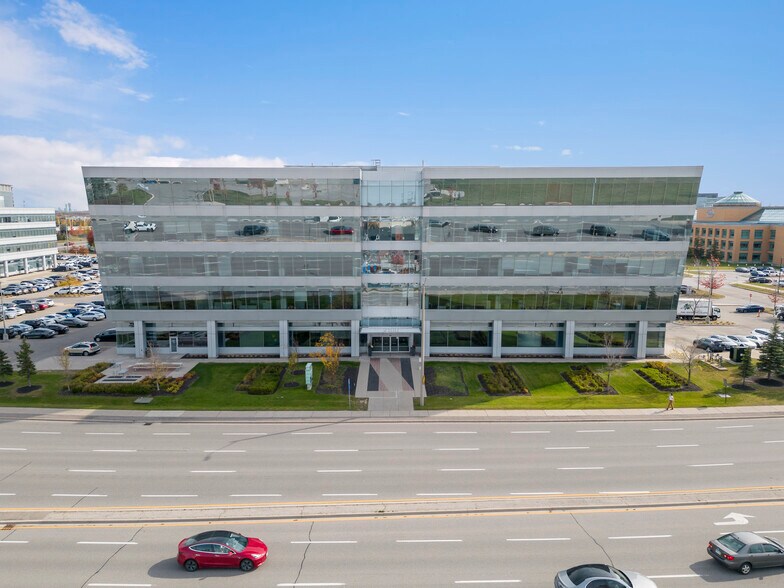 2100 Derry Rd W, Mississauga, ON à louer - Photo de l’immeuble – Image 2 sur 6
