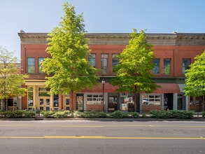 13A W Washington St, Greenville, SC à louer Photo de l’immeuble– Image 1 sur 7