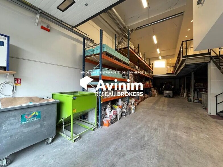 Local d'activités dans Brignais à vendre - Photo intérieure – Image 2 sur 24