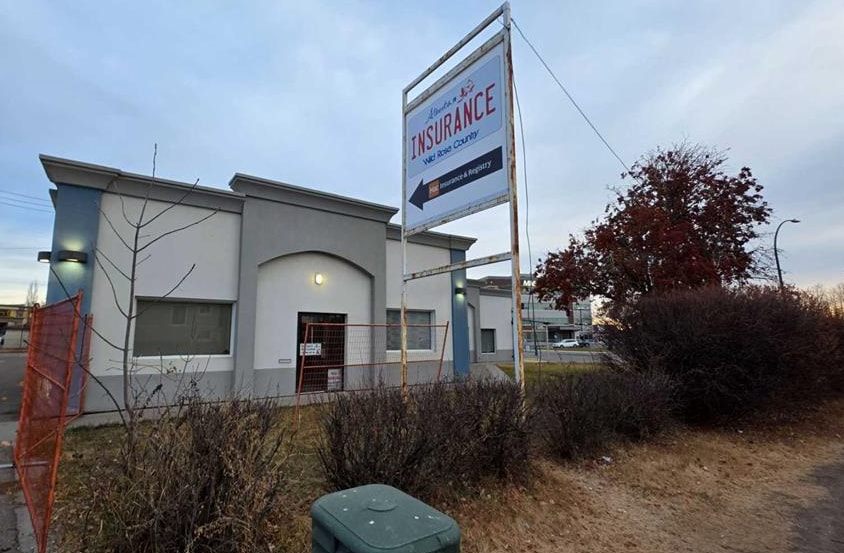 5406 43 St, Red Deer, AB à vendre Photo principale– Image 1 sur 2