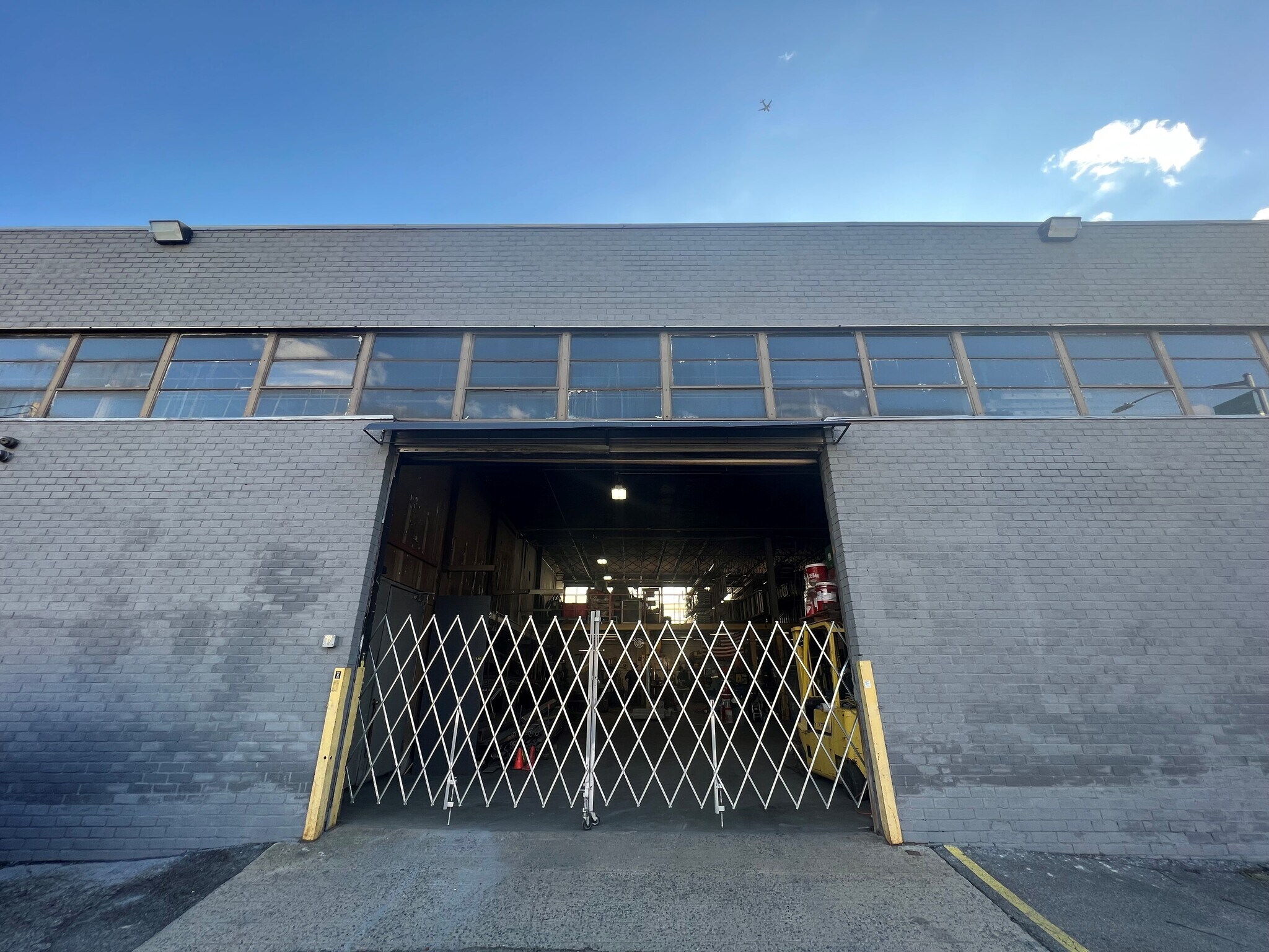 10-40 Borden Ave, Long Island City, NY à louer Photo principale– Image 1 sur 5