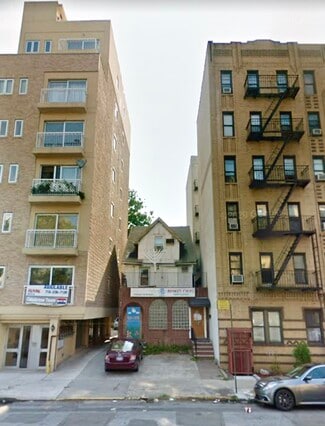 Plus de détails pour 1923 Ocean Ave, Brooklyn, NY - Logement à vendre