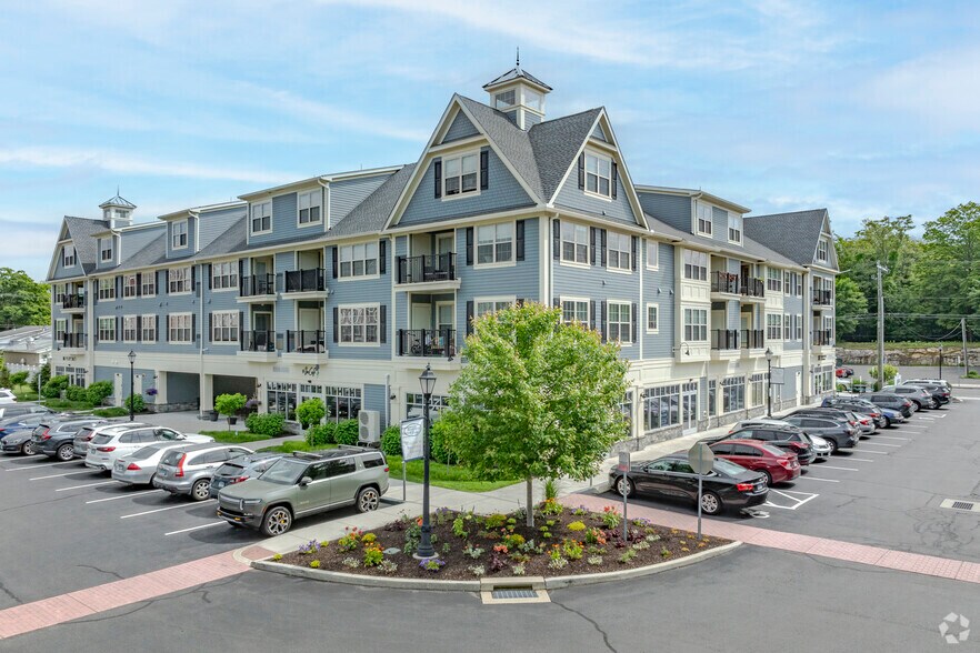 800 Federal Rd, Brookfield, CT à louer - Photo de l’immeuble – Image 2 sur 55