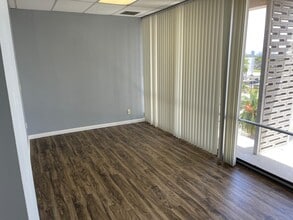 3325 Hollywood Blvd, Hollywood, FL à louer Photo intérieure– Image 2 sur 4