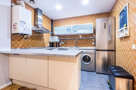 Immeuble residentiel dans Madrid, Madrid à vendre - Photo intérieure – Image 2 sur 5