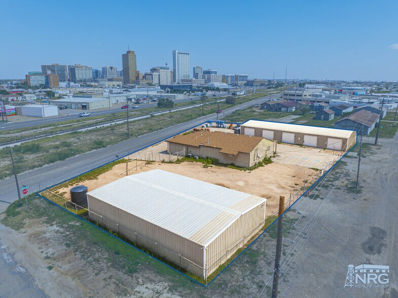 903 W Industrial Ave, Midland, TX à louer - Photo de l’immeuble – Image 3 sur 18
