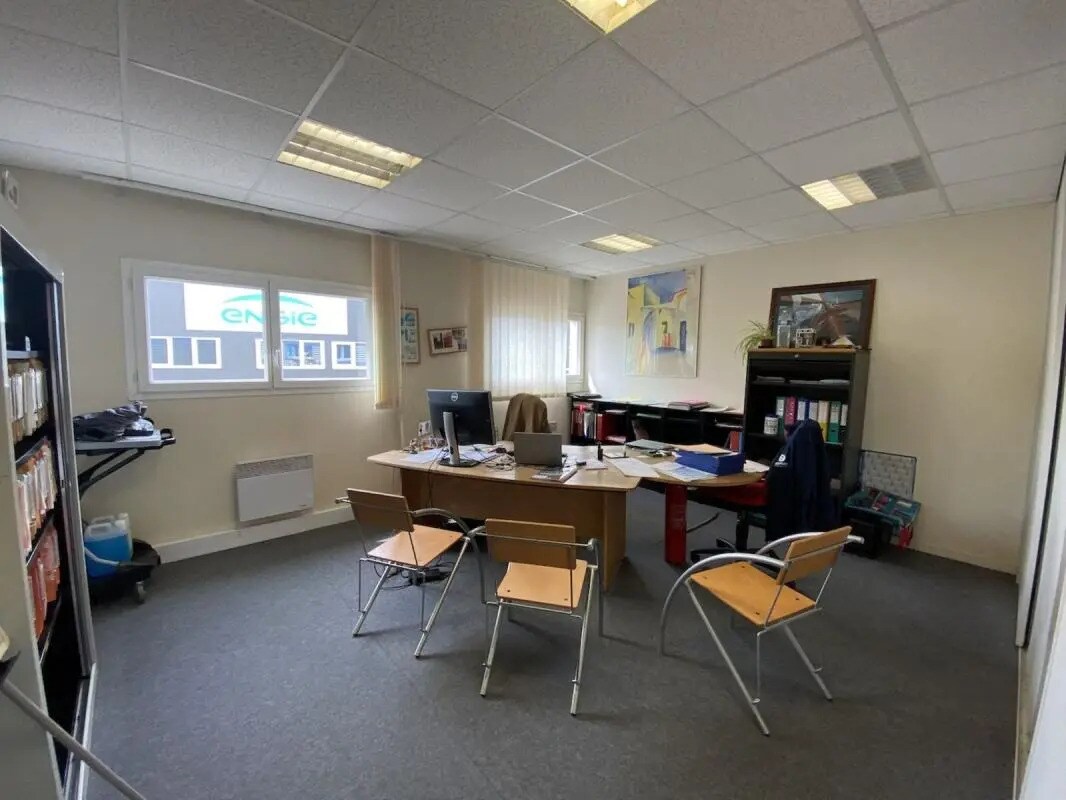Bureau dans Le Petit-Quevilly à louer Photo intérieure– Image 1 sur 4