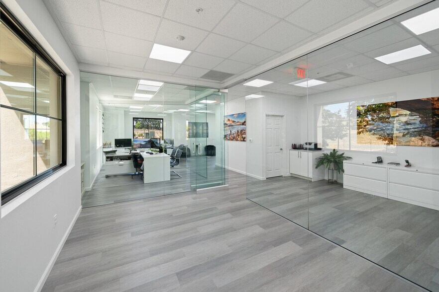 1075 Rossi Rd, Templeton, CA à louer - Photo de l’immeuble – Image 3 sur 21