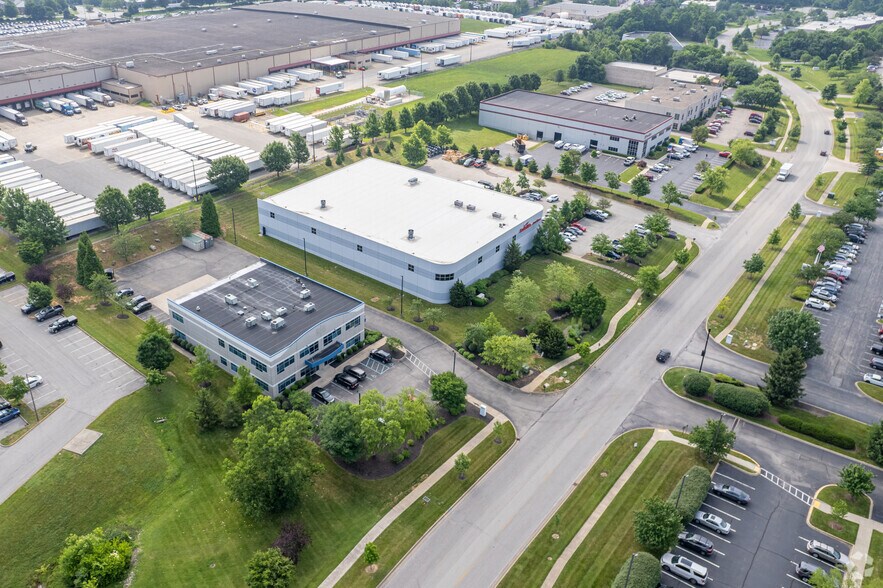 2301 Stanley Gault Pky, Louisville, KY à louer - Aérien – Image 2 sur 4