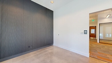 3211 Mission Oaks Blvd, Camarillo, CA à louer Numérisation 3D Matterport– Image 1 sur 11