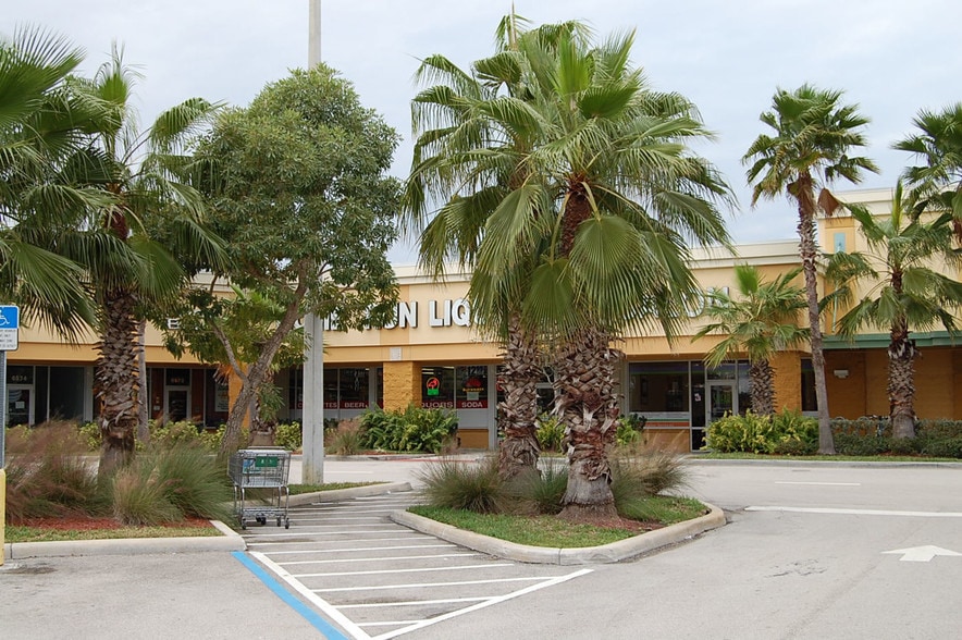 6514-6590 S Kanner Hwy, Stuart, FL à louer - Photo de l’immeuble – Image 3 sur 12