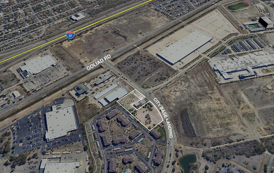 City-Base Lndg, San Antonio, TX à vendre - Photo de l’immeuble – Image 3 sur 4