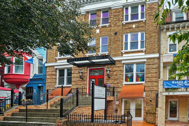1638 R St NW, Washington, DC à louer - Photo de l’immeuble – Image 1 sur 5