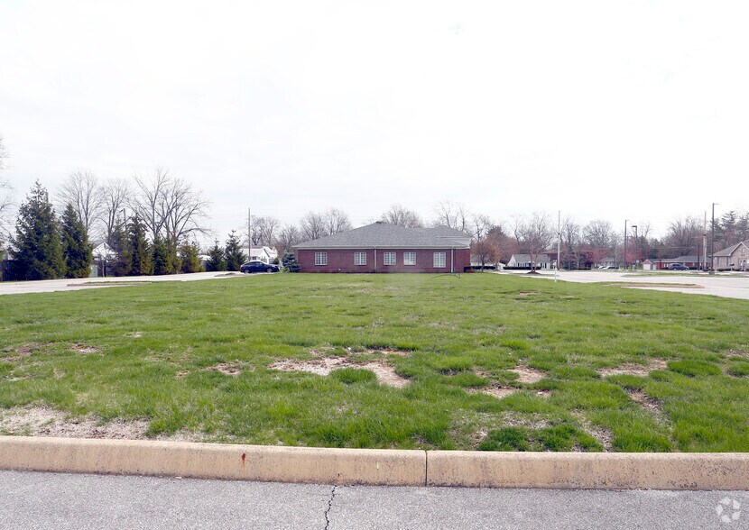 1310 N Post Rd, Indianapolis, IN à vendre - Photo principale – Image 1 sur 4