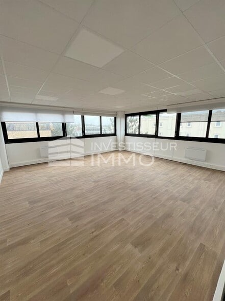 Bureau dans Wissous à louer - Photo intérieure – Image 3 sur 4