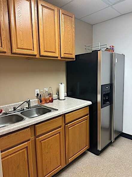 433 N Dixie Way, Roseland, IN à louer - Photo intérieure – Image 3 sur 3