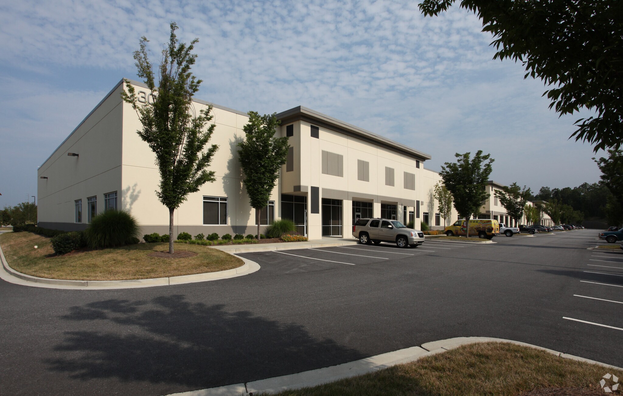 300 Brogdon Rd, Suwanee, GA à louer Photo de l’immeuble– Image 1 sur 7