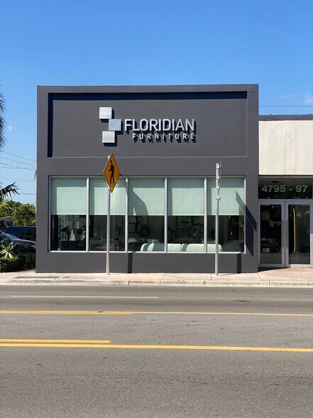 4795-4797 SW 8th St, Miami, FL à vendre - Photo de l’immeuble – Image 3 sur 11