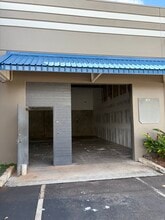 94-547 Ukee St, Waipahu, HI à louer Photo de l’immeuble– Image 2 sur 6