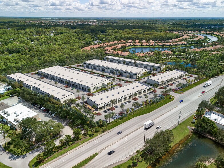 25211 Old 41 Rd, Bonita Springs, FL à vendre - Photo de l’immeuble – Image 2 sur 2