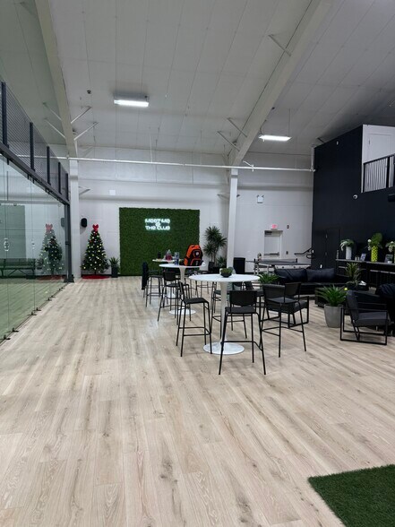 4 Farrington Blvd, Monroe Township, NJ à louer - Photo de l’immeuble – Image 3 sur 8