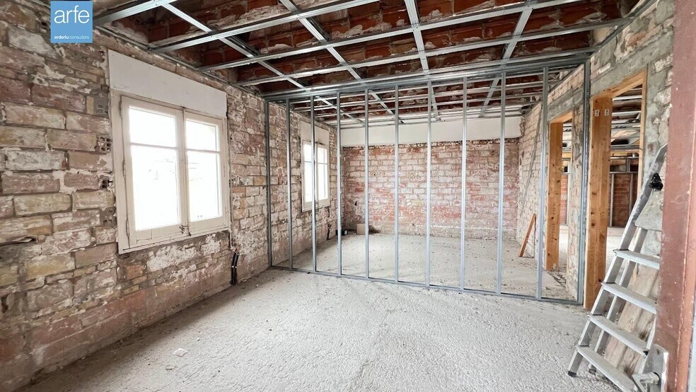 Immeuble residentiel dans Tona, Barcelona à vendre - Photo intérieure – Image 2 sur 15