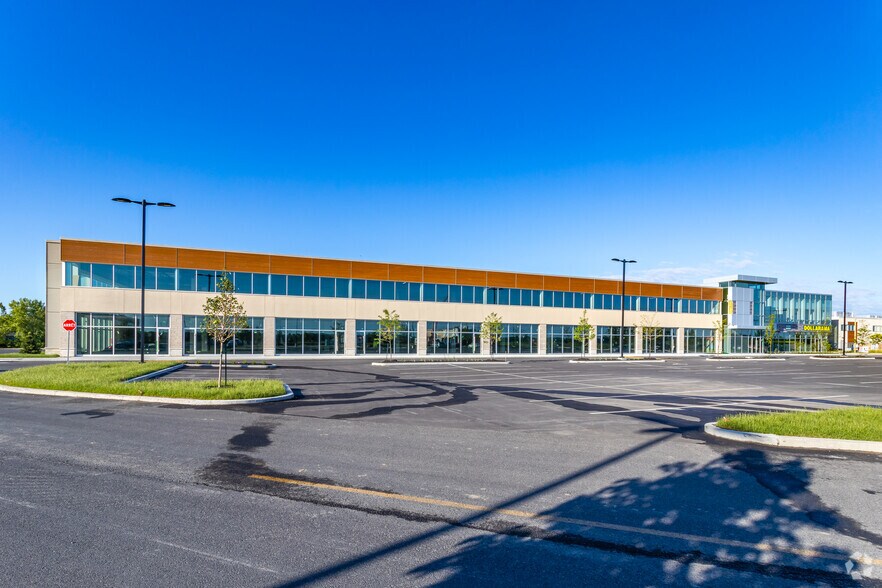 2369 Ch De Chambly, Carignan, QC à louer - Photo de l’immeuble – Image 3 sur 3