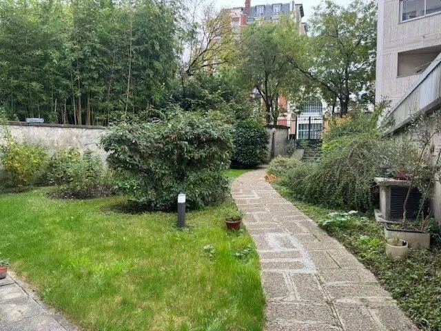 Bureau dans Paris à vendre - Photo de l’immeuble – Image 2 sur 9