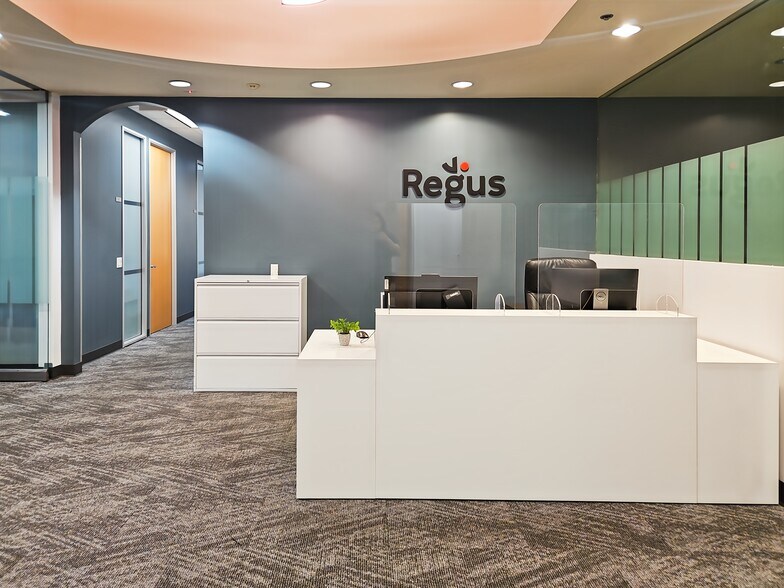 3200 E Guasti Rd, Ontario, CA à louer - Photo intérieure – Image 3 sur 22