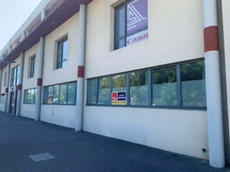 Bureau dans Avignon à louer - Photo de l’immeuble – Image 1 sur 12