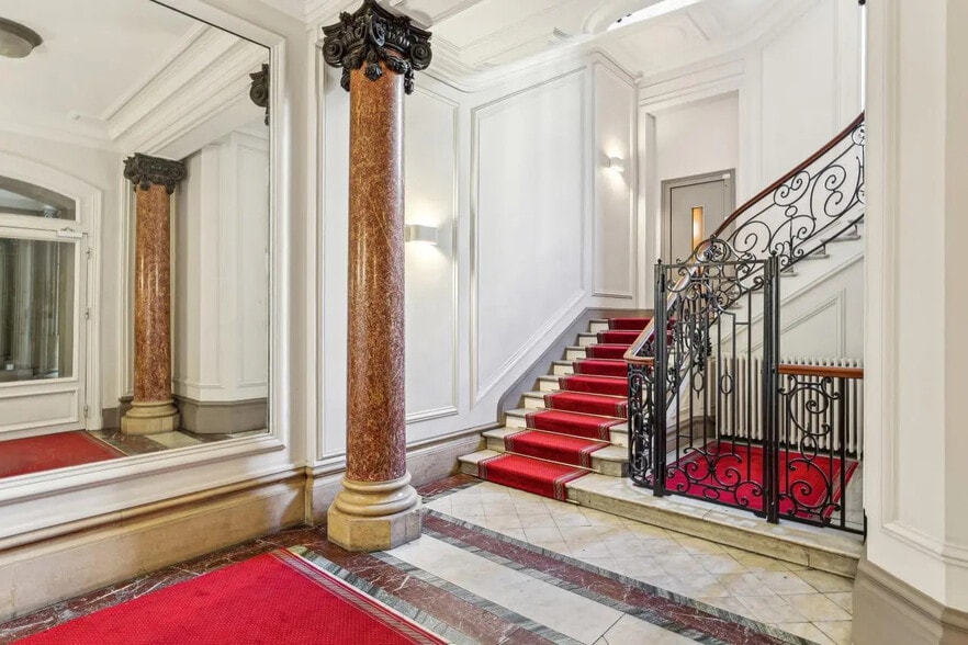 20 Bis Rue La Boétie, Paris à louer - Hall d’entrée – Image 2 sur 14