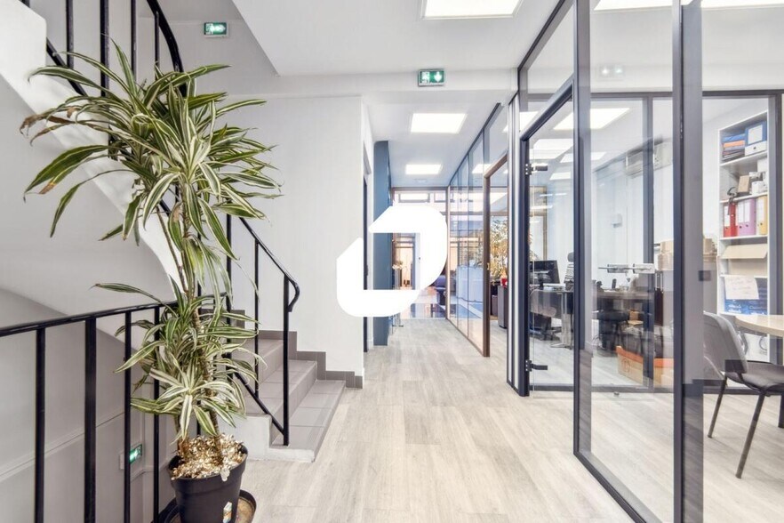 Bureau dans Boulogne-Billancourt à vendre - Photo intérieure – Image 1 sur 13